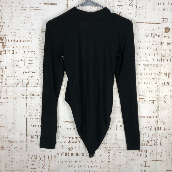 Black Low Cut Crisscross Bodysuit - Picture 5 of 5